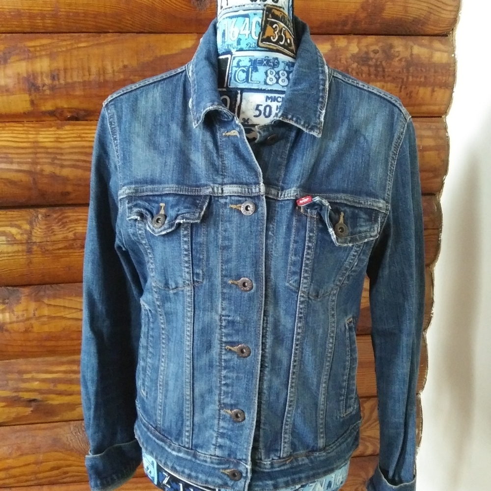 Levis Denim Jean Jacket Medium